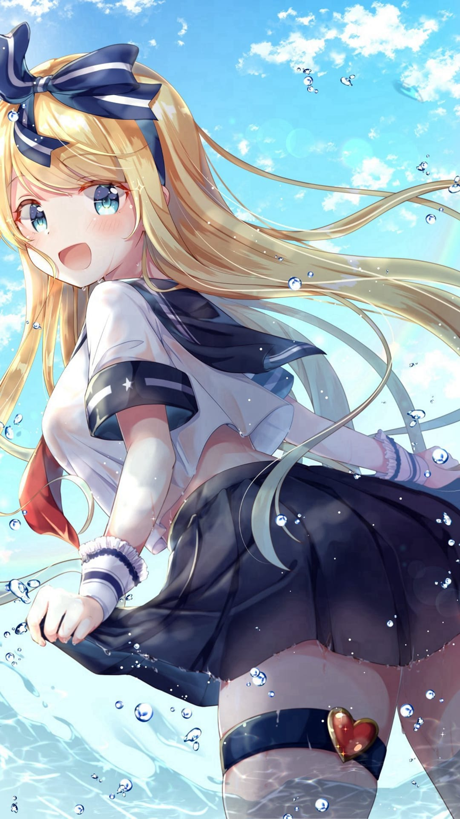 包子漫画精选封面：蓝天白云海边少女